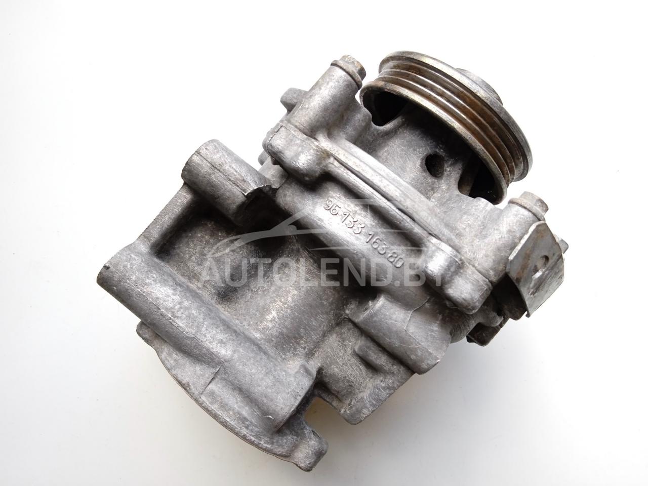 помпа Peugeot Boxer 1 поколение 1999, 2.5 л., дизель, МКПП, минивэн, 9613316380, 9613136080 - фото №1