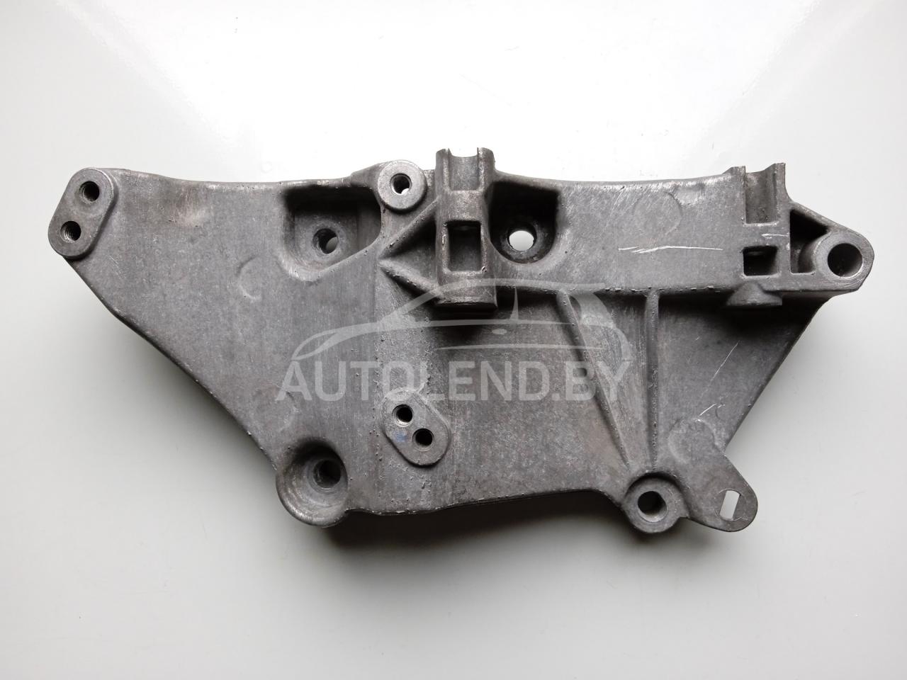 кронштейн (крепление) Renault Scenic 2 поколение 2004, 1.9 л., дизель, МКПП, хетчбэк 5 дв., 8200100148 - фото №1