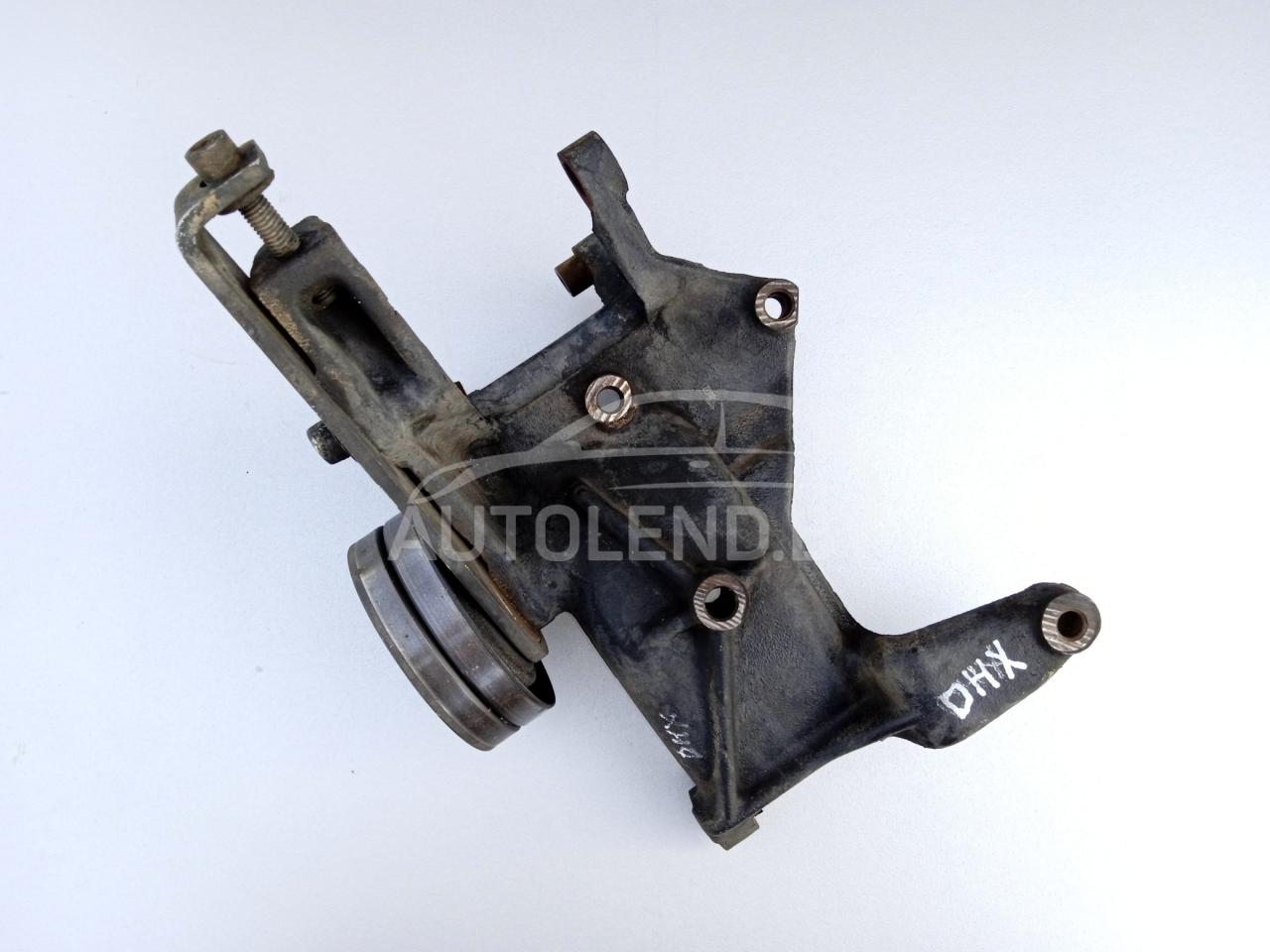 кронштейн (крепление) Fiat Scudo 1 поколение 1999, 1.9 л., дизель, МКПП, минивэн, 256728 - фото №1