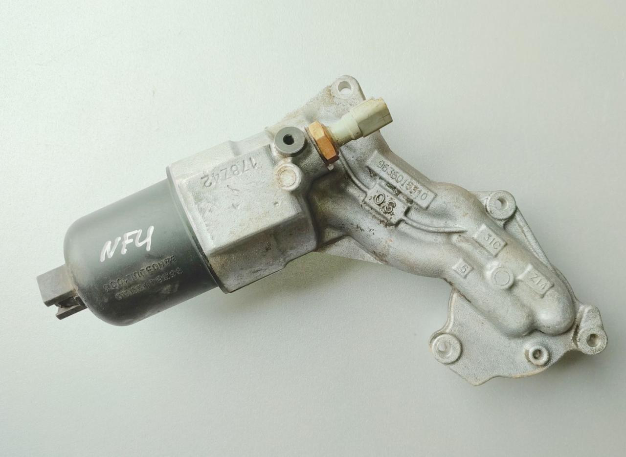 корпус масляного фильтра Peugeot 307 1 поколение 2003, 1.6 л., NFU (TU5JP4), бензин, АКПП, хетчбэк 5 дв., 9636015310, 9638493380 - фото №1