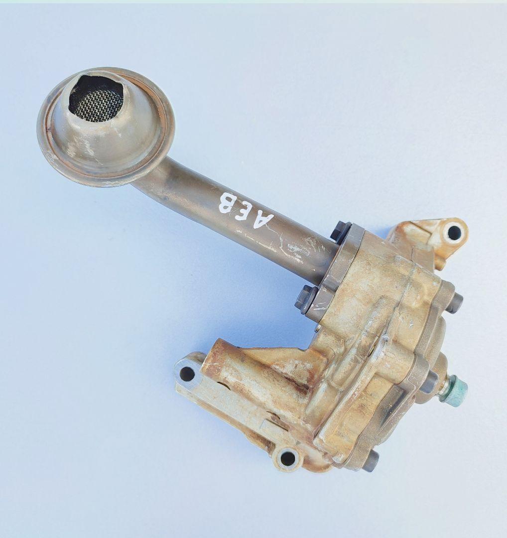 насос масляный Volkswagen Passat B5 2000, 1.8 л., AEB, бензин, АКПП, седан, передний привод, 06A115105, 670815-552 - фото №1