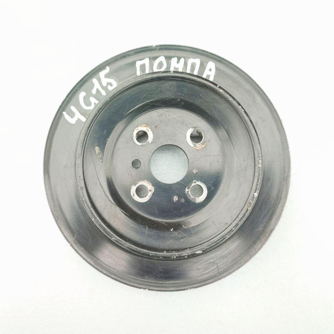 шкив помпы Mitsubishi Lancer 4 поколение 1991, 1.5 л., 4G15 (12V), бензин, МКПП, хетчбэк 5 дв. - фото №1