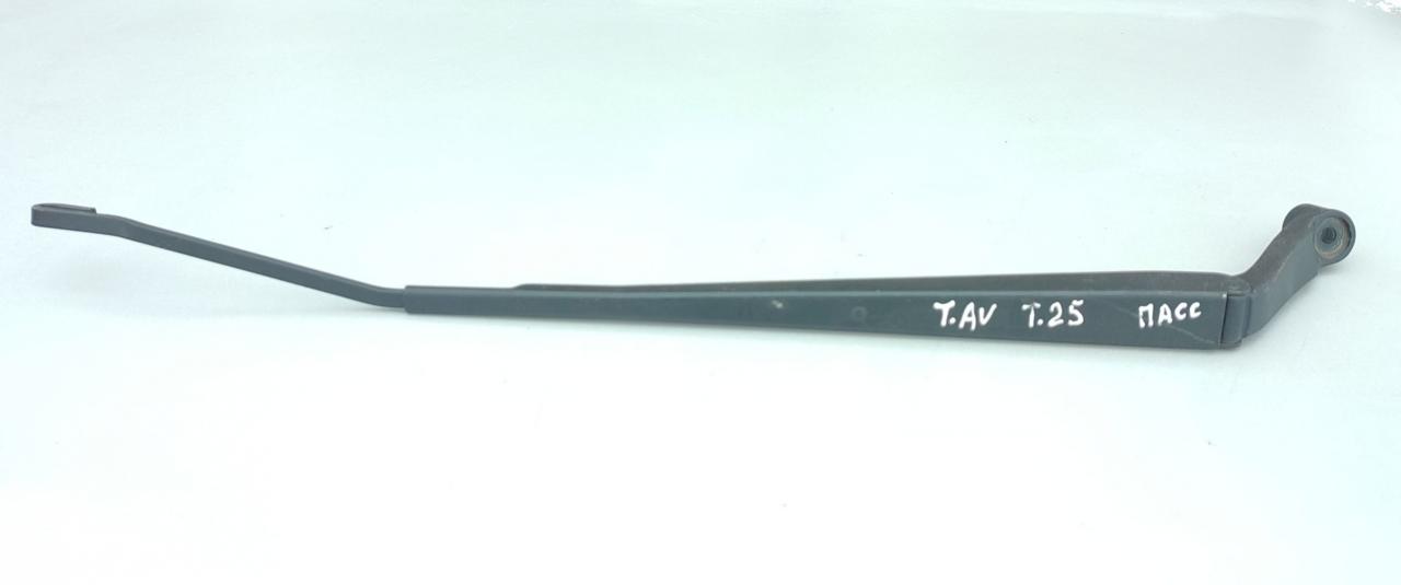 щеткодержатель (поводок стеклоочистителя, дворник) Toyota Avensis 2 поколение (T250) 2005, 2.0 л., дизель, МКПП, хетчбэк 5 дв., 6598 - фото №1