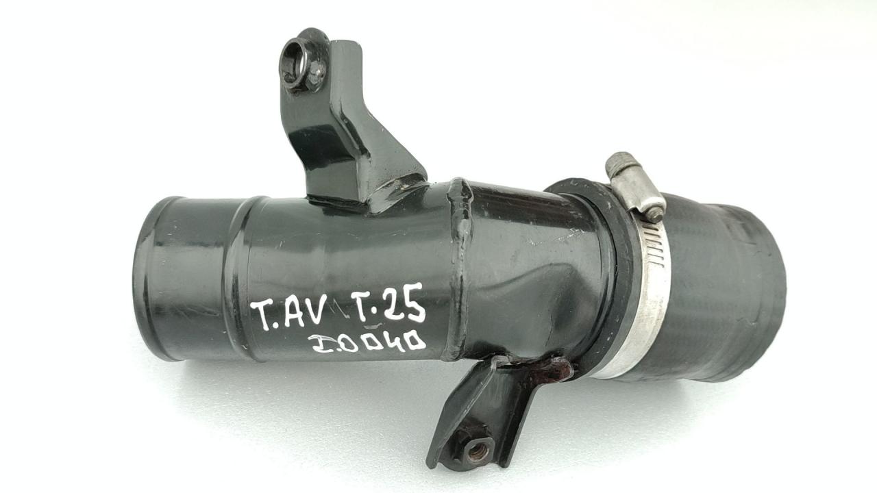 патрубок (трубопровод, шланг) Toyota Avensis 2 поколение (T250) 2005, 2.0 л., дизель, МКПП, хетчбэк 5 дв. - фото №1