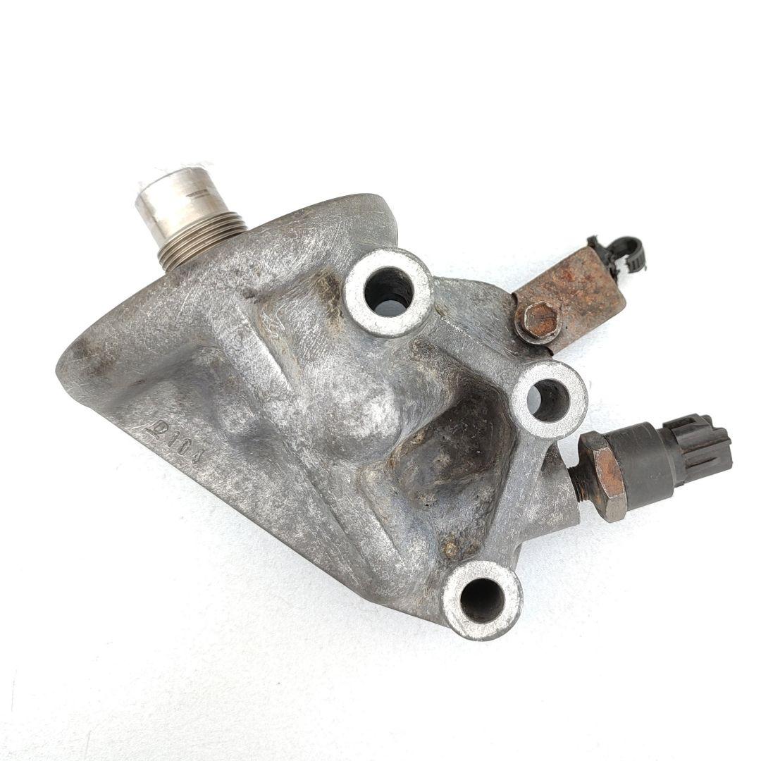 кронштейн масляного фильтра Toyota Avensis 2 поколение (T250) 2005, 2.0 л., дизель, МКПП, хетчбэк 5 дв. - фото №1