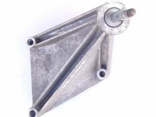 кронштейн КПП Renault Laguna 2 поколение 2004, 1.8 л., F4P 770, бензин, МКПП, 8200000023B, 30770111