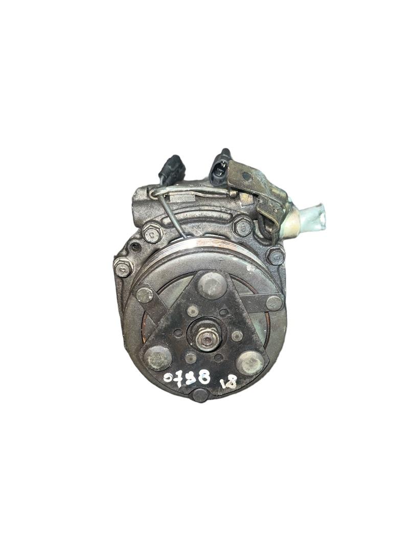 компрессор кондиционера Mitsubishi Space Star 1 поколение 1999, 1.8 л., GDi, бензин, 3042682, MR398278 - фото №1