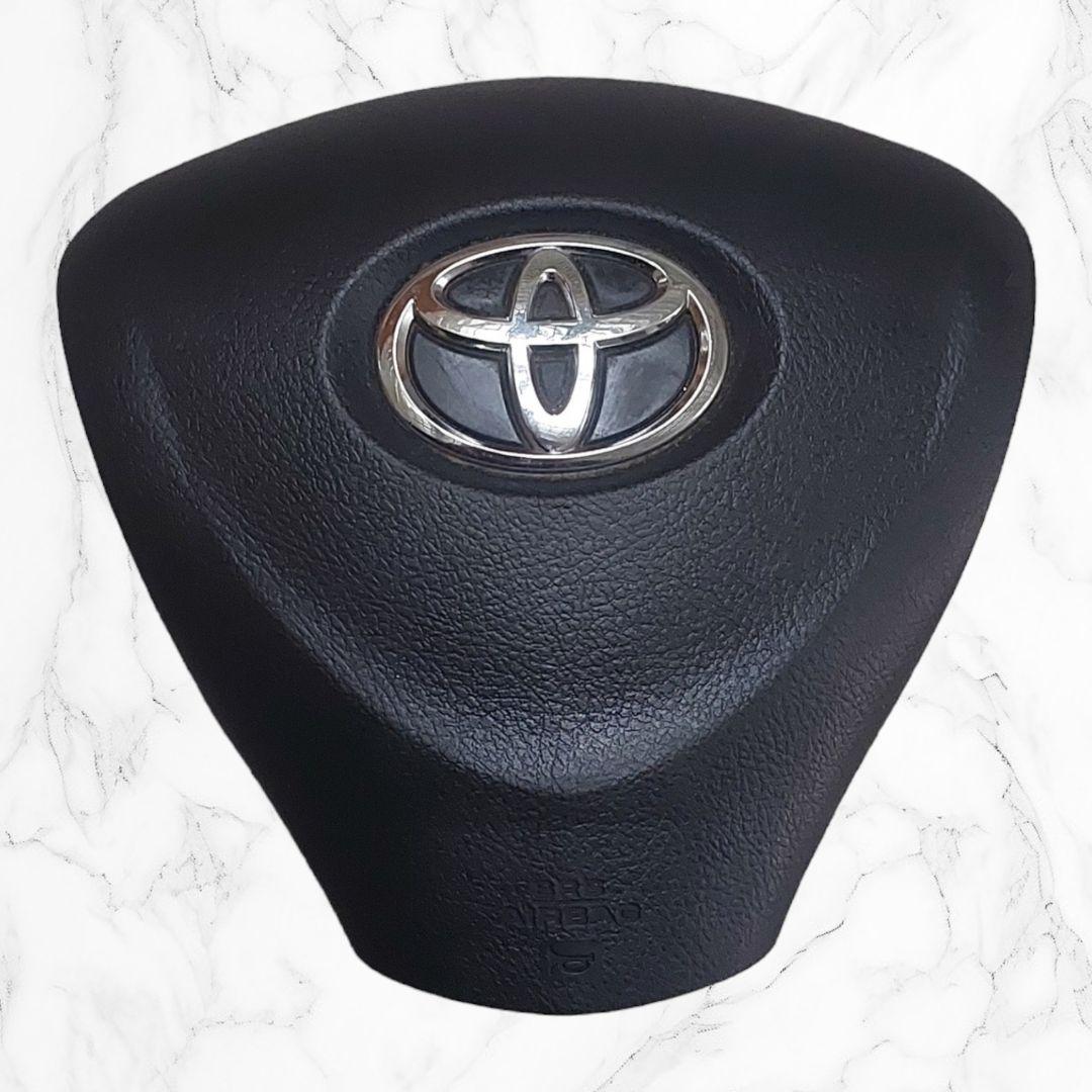 подушка безопасности водителя Toyota Auris 1 поколение 2008, бензин, 4513002290 - фото №1