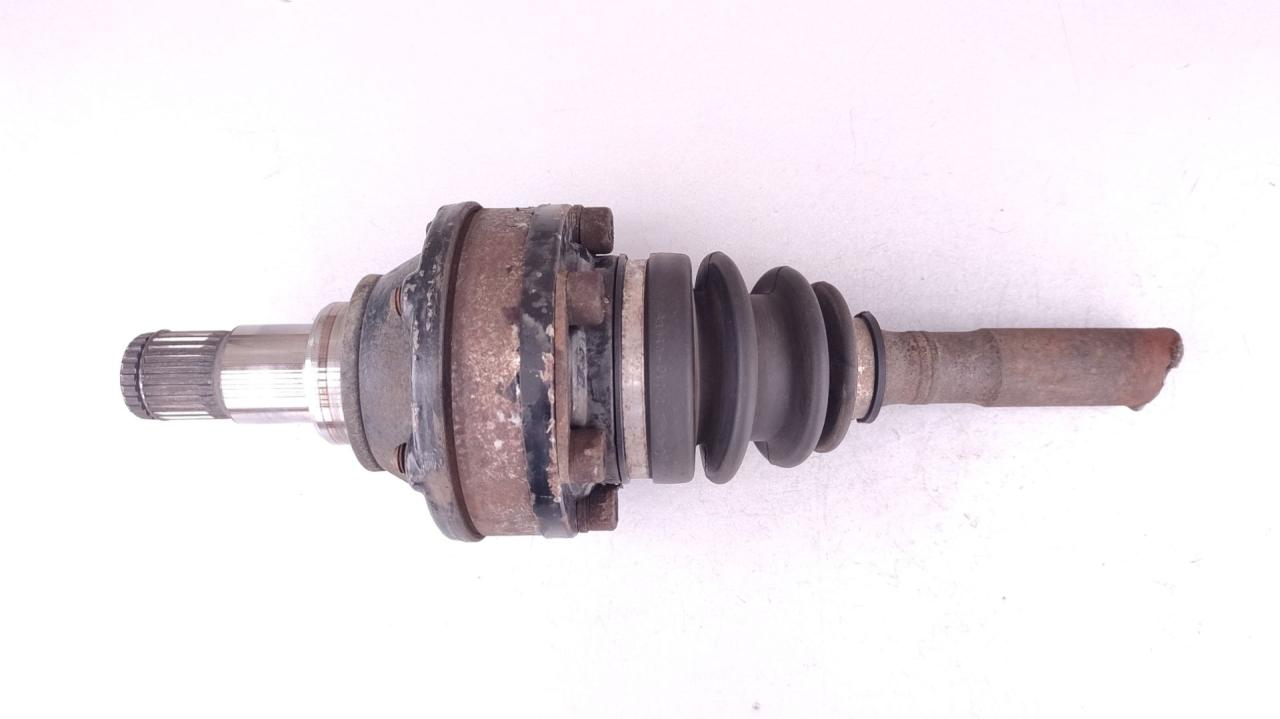полуось передняя левая (приводной вал, ШРУС) Toyota Previa 2 поколение XR30 2004, 2.0 л., дизель, МКПП - фото №1
