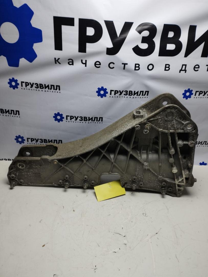 крепление стабилизатора / втулки стабилизатора Renault T-Series 1 поколение (2013 - 2026), 82311041, 82311529