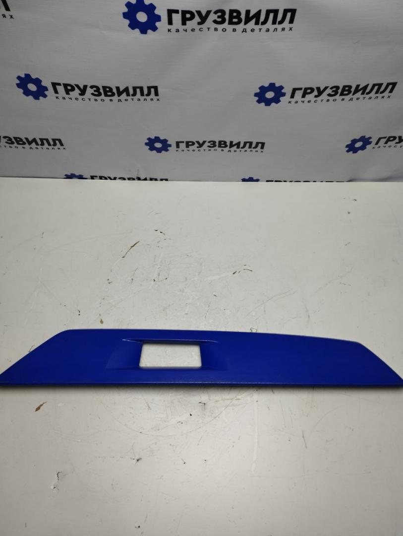 Накладка кронштейна зеркала прав. Volvo FH4 первое поколение (2013 - 2020), 82268562