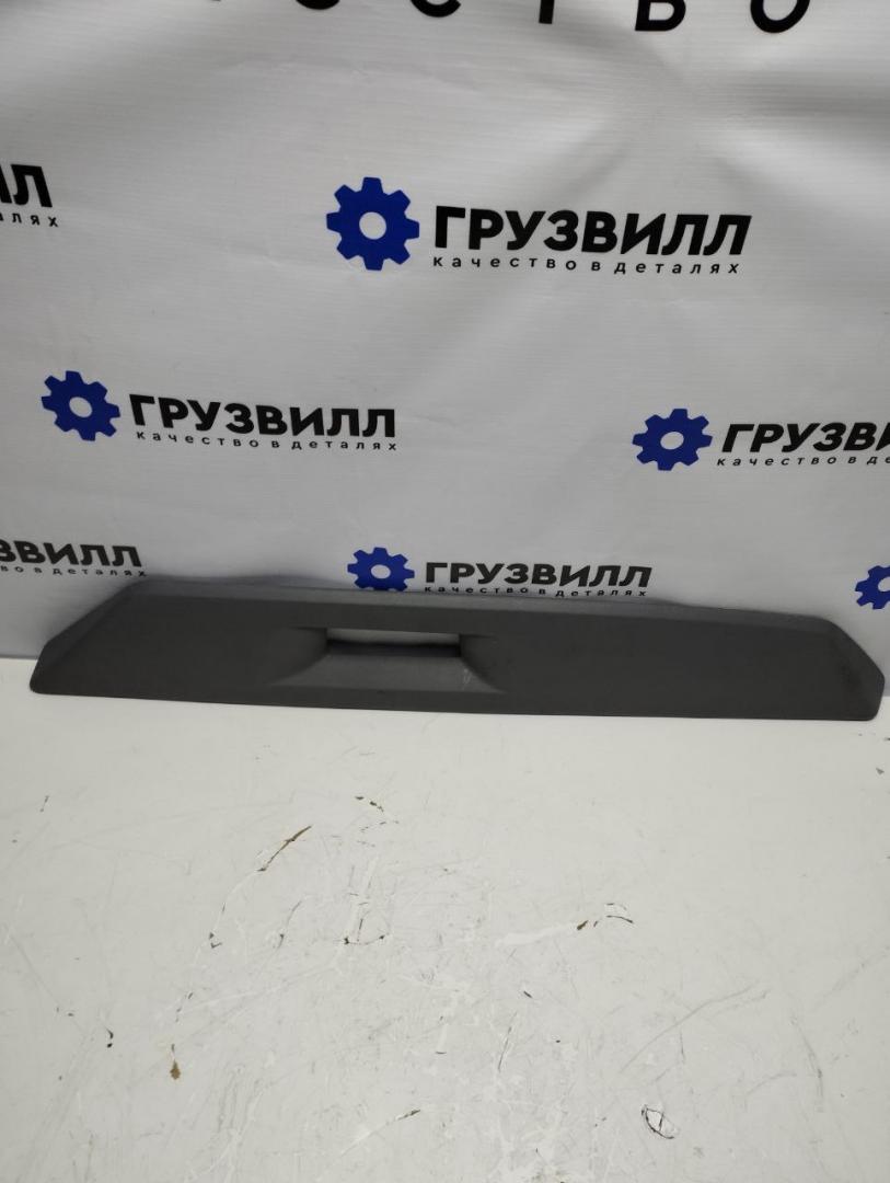 Накладка кронштейна зеркала прав. Volvo FH4 первое поколение (2013 - 2020), 82268562