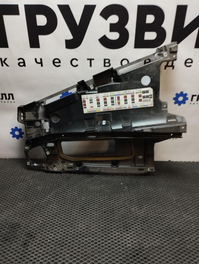 рамка панели приборов Volvo FH4 первое поколение (2013 - 2020), 82271583