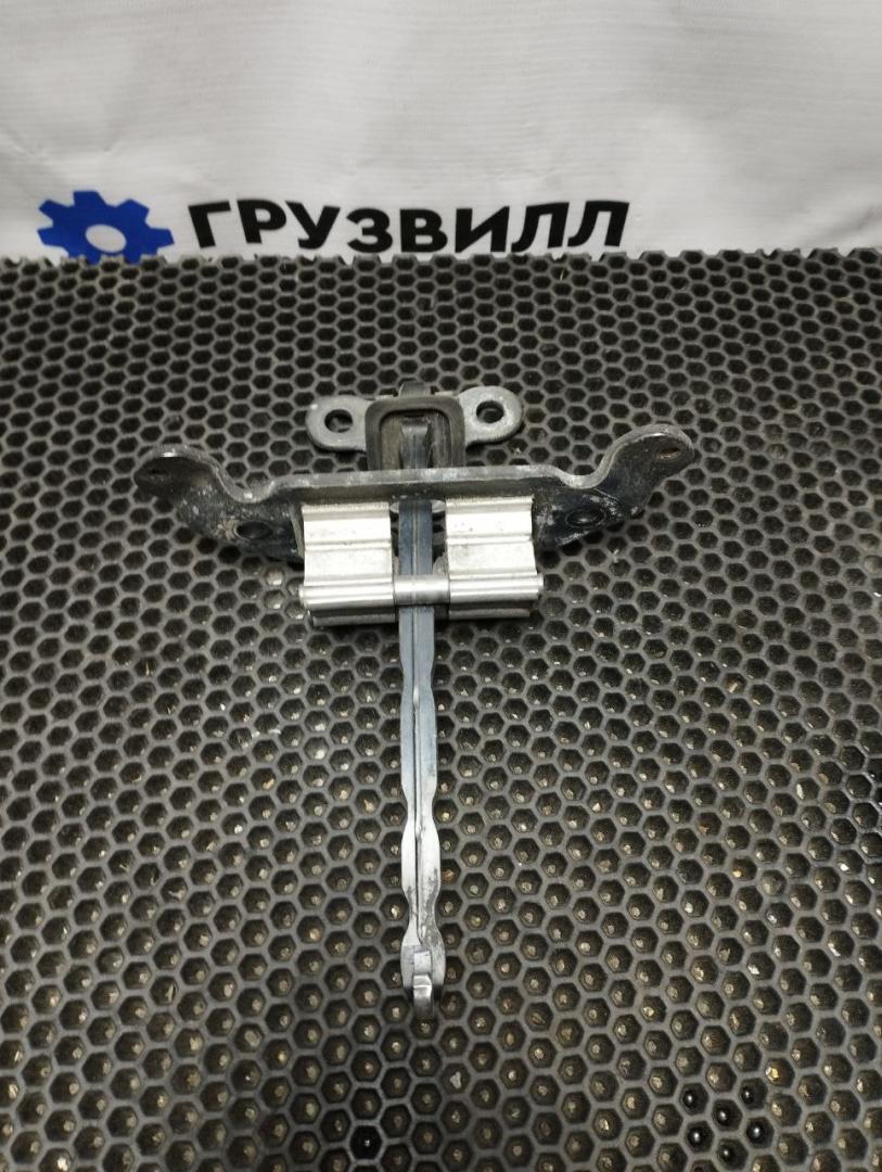 ограничитель открывания двери Volvo FH4 первое поколение (2013 - 2020), 82859279