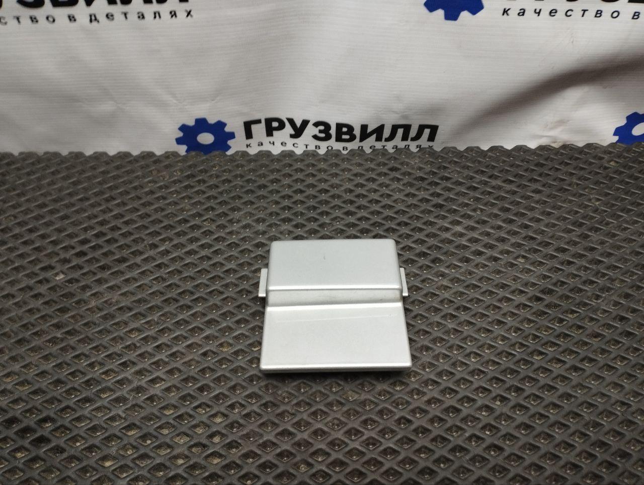 накладка петли багажника правая Volvo FH4 первое поколение (2013 - 2020), 82846116