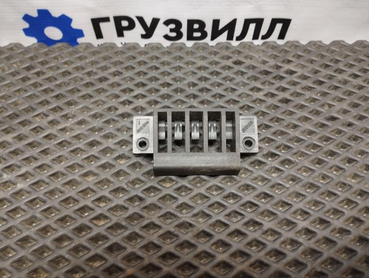 крепление люка Volvo FH4 первое поколение (2013 - 2020), 10015327