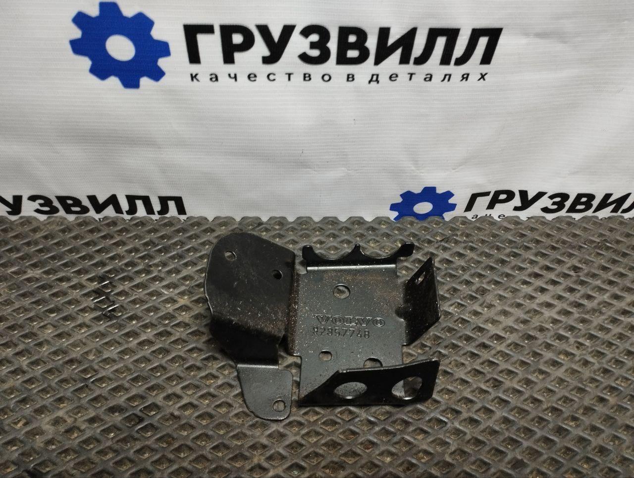 кронштейн (крепление) Volvo FH4 первое поколение (2013 - 2020), 82857748