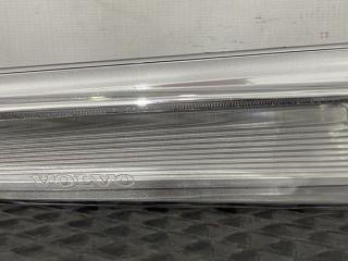 поворотник правый Volvo FH5 2 (2019 - 2025), 84389835, 24189496