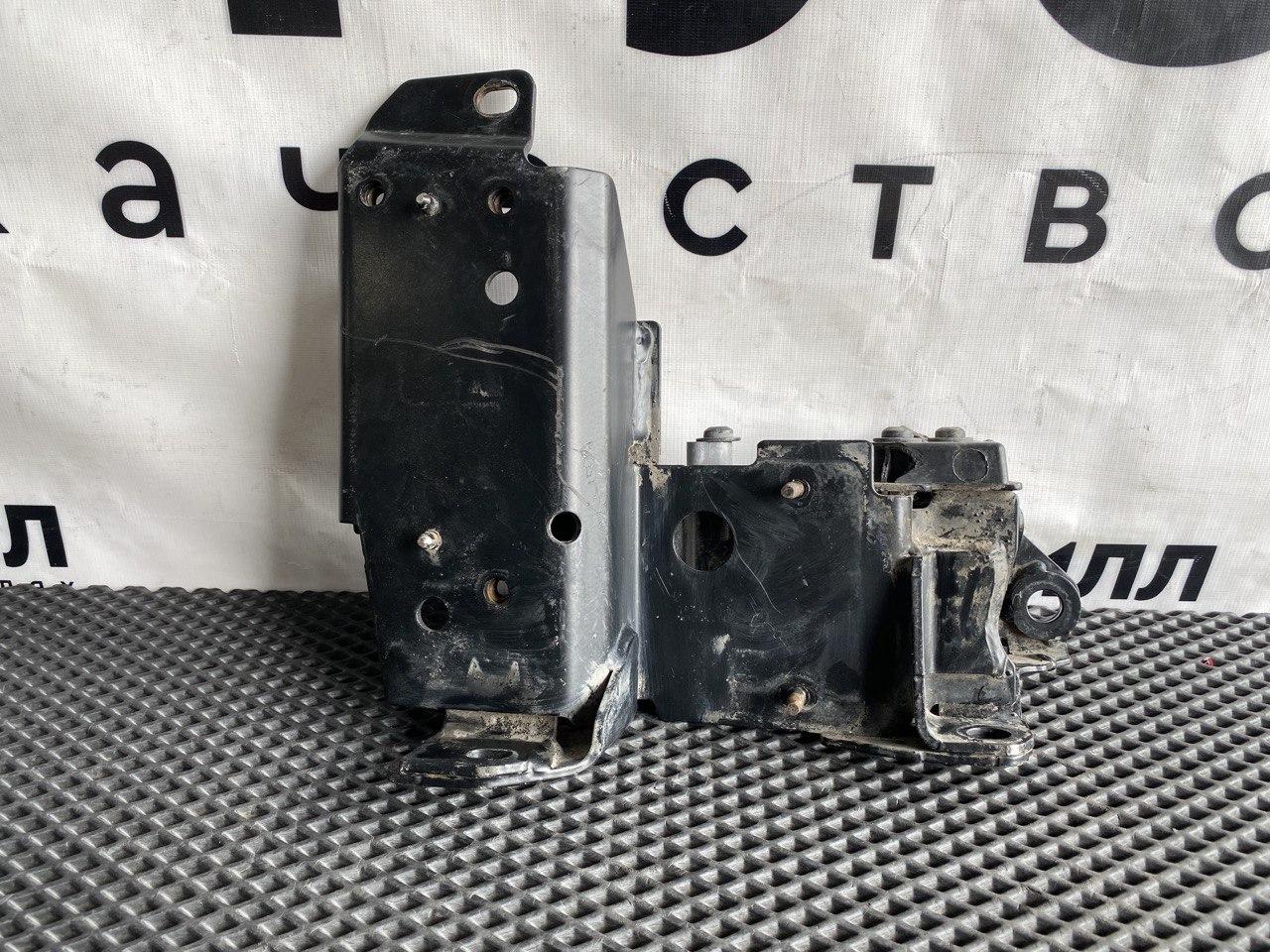 крепление бампера Renault T-Series 1 поколение (2013 - 2026), 7482554233