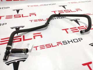 Шланги охлаждающей жидкости заднего малого электромотора Tesla Model X 1 поколение 2016, 1047690-00-D, 1501812-00-A