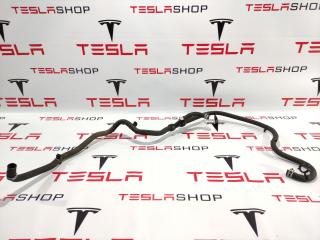 Шланги охлаждающей жидкости заднего малого электромотора Tesla Model X 1 поколение 2016, 1047691-00-F