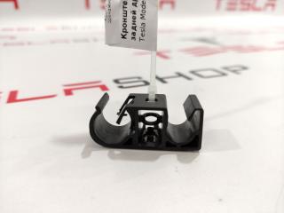 Кронштейн крепления задней дренажной трубки Tesla Model S 1 поколение 2016, 1013843-00-A