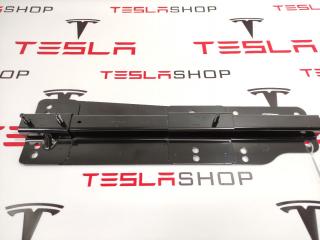 Кронштейн крепления сидений 2-го ряда Tesla Model X 1 поколение 2019, 1086166-99-F