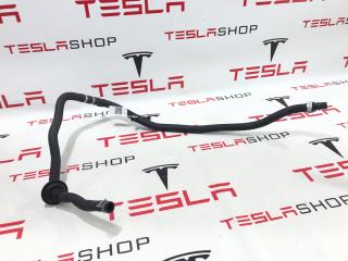 Шланги охлаждающей жидкости заднего малого электромотора Tesla Model X 1 поколение 2017, 1046225-00-G