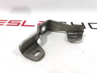 Кронштейн электропроводки стояночного тормоза Tesla Model S 1 поколение [рестайлинг] 2017, 1101851-00-B