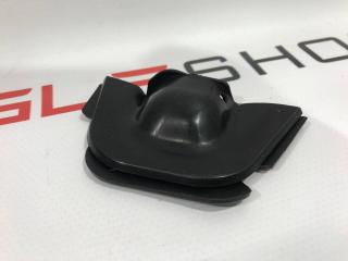 Резиновая заглушка парктроника Tesla Model S 1 поколение [рестайлинг] 2020, 1051653-00-B