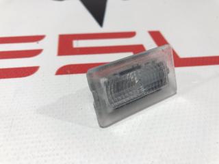 Фонарь подсветки салона Tesla Model X 1 поколение 2018, 1007151-70-E