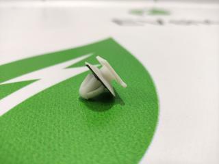 клипса Audi e-tron 1 поколение 2019, электро, 4KE827933, 8V3827717