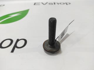 Болт ступицы Audi e-tron 1 поколение 2019, электро, 8E0407643