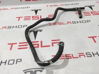 Шланги охлаждающей жидкости заднего малого электромотора Tesla Model X 1 поколение 2017, 1047690-00-D, 1501812-00-A