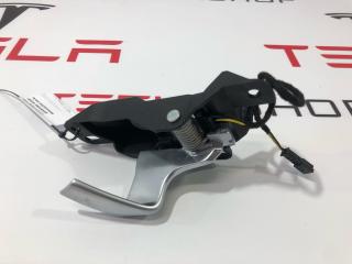 ручка внутренняя передняя правая Tesla Model X 1 поколение 2019, 1047632-00-C, 1047630-00-C