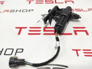 Привод открытия двери Tesla Model X 1 поколение [рестайлинг] 2022, 1501095-00-C