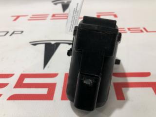 Моторчик ручника (стояночного тормоза)