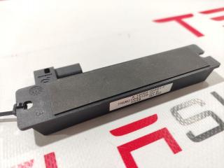 Антенна системы комфортного доступа Tesla Model X 1 поколение 2019, 1043129-00-B, X-12069-008R1-F