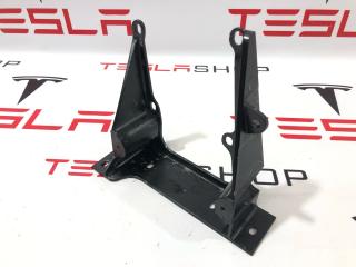 Кронштейн накладки, стойки В Tesla Model X 1 поколение 2019, 1052517-00-H