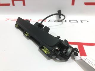 кнопка аварийной сигнализации Tesla Model S 1 поколение [2-й рестайлинг] 2022, 1607702-00-D, 1607702-98-B