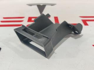 Воздуховод противотуманной фары Tesla Model X 1 поколение 2021, 1043931-00-E, 1043933-00-E