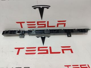 Крепление бампера заднего Tesla Model S 1 поколение [рестайлинг] 2019, 1091987-00-C, 1065459-00-C