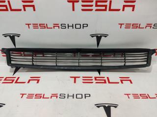 заглушка (решетка) в бампер Tesla Model X 1 поколение 2021, 1047734-00-F