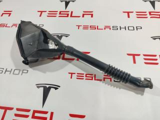 Водосборник крышки багажника Tesla Model X 1 поколение 2018, 1072420-00-C, 1060446-00-A, 1046658-00-E