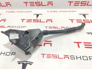 Водосборник крышки багажника Tesla Model X 1 поколение 2018, 1072420-00-C, 1060447-00-B, 1046659-00-E