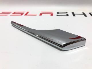 Накладка люверсы Tesla Model X 1 поколение 2019, 1049612-00-F