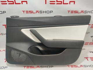 обшивка двери передняя правая Tesla Model 3 1 поколение 2019, электро, 1106601-01-D, 1477302-91-C, 1094957-01-C, 1105094-00-D