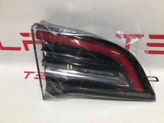 фонарь крышки багажника левый Tesla Model Y 1 поколение 2022, 1502088-00-B, 1077401-00-G