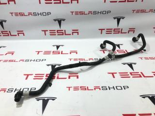 Патрубок системы охлаждения заднего мотора Tesla Model S 1 поколение [2-й рестайлинг] 2021, 1585708-00-A