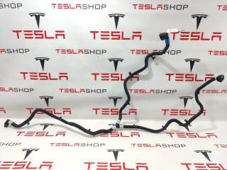 Патрубок системы охлаждения заднего мотора Tesla Model S 1 поколение [2-й рестайлинг] 2021, 1585705-00-A
